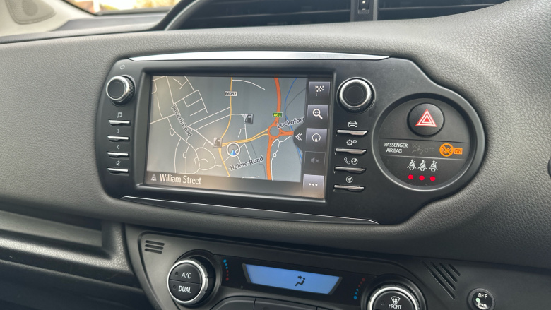 Toyota Yaris 1.5 Hybrid Icon Tech 5dr CVT Hybrid Hatchback